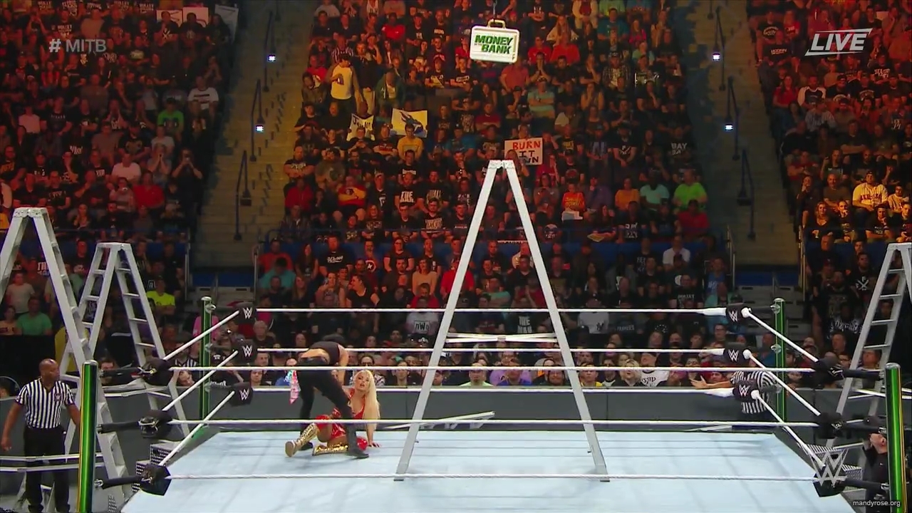 WWE_Money_In_The_Bank_2019_PPV_720p_WEB_h264-HEEL_mp40463.jpg