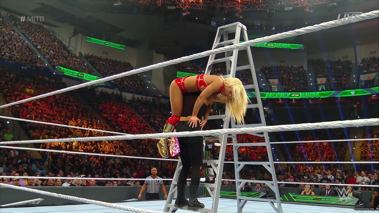 WWE_Money_In_The_Bank_2019_PPV_720p_WEB_h264-HEEL_mp40476.jpg