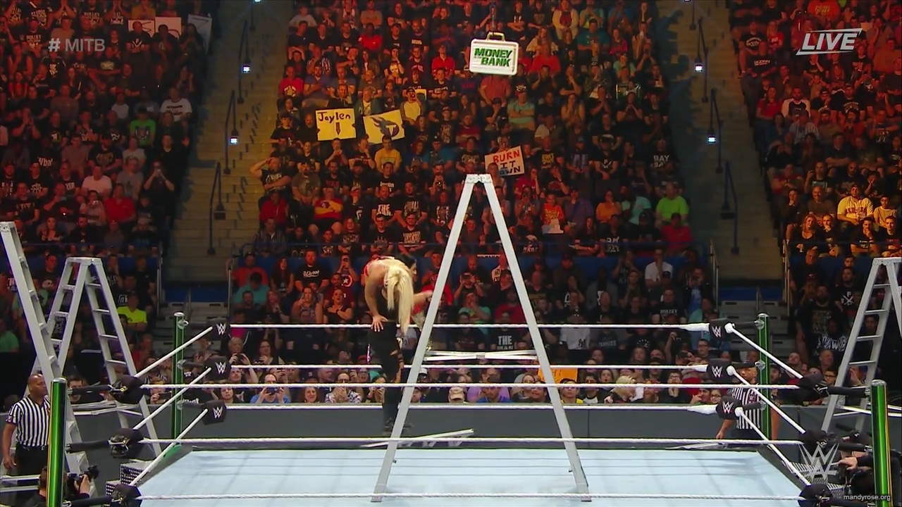 WWE_Money_In_The_Bank_2019_PPV_720p_WEB_h264-HEEL_mp40478.jpg