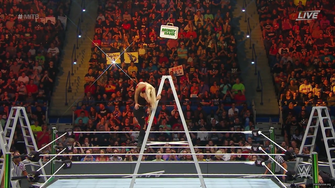 WWE_Money_In_The_Bank_2019_PPV_720p_WEB_h264-HEEL_mp40484.jpg