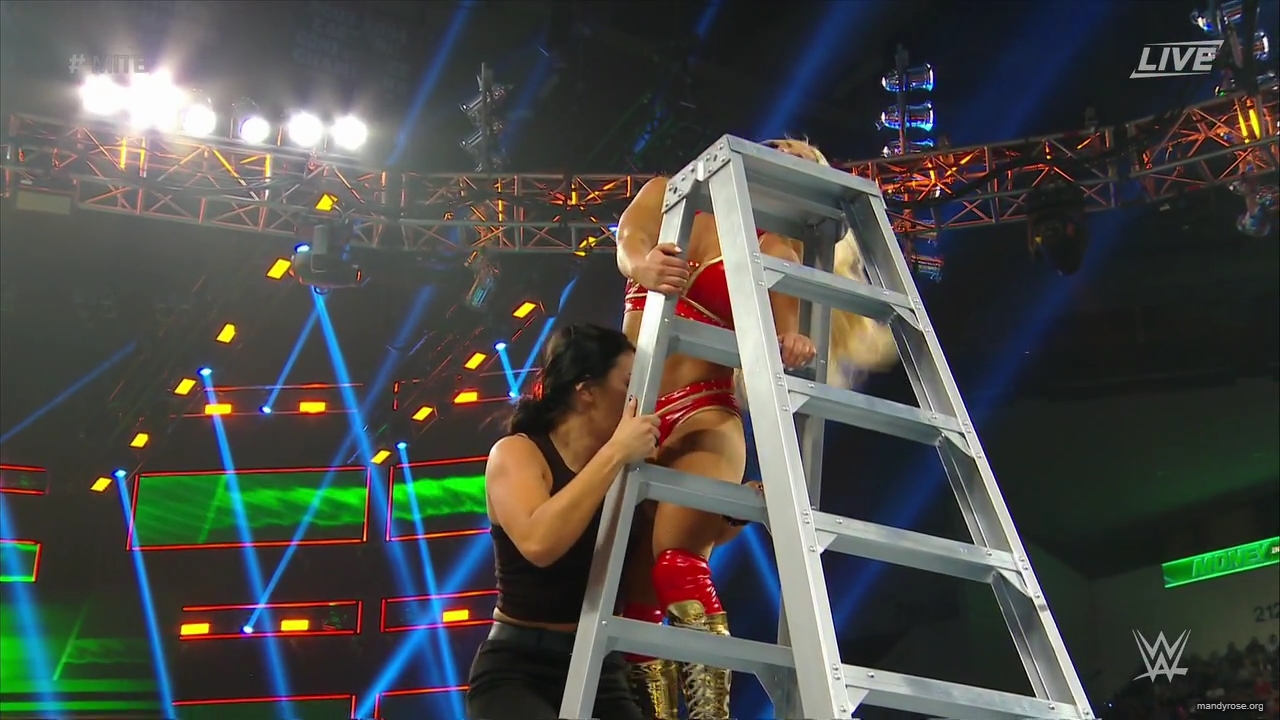 WWE_Money_In_The_Bank_2019_PPV_720p_WEB_h264-HEEL_mp40492.jpg