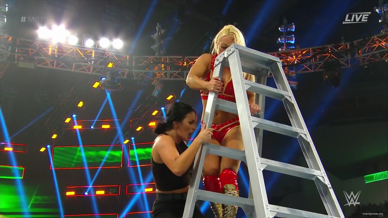 WWE_Money_In_The_Bank_2019_PPV_720p_WEB_h264-HEEL_mp40494.jpg
