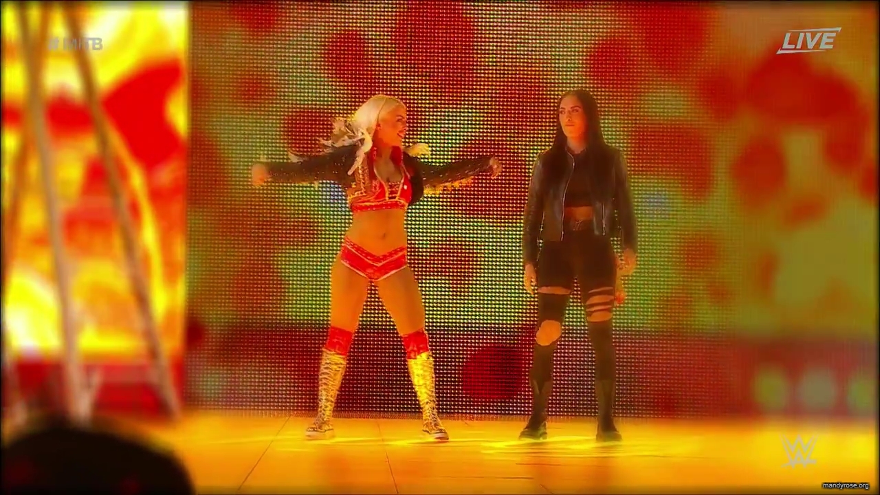 WWE_Money_In_The_Bank_2019_PPV_720p_WEB_h264-HEEL_mp42205.jpg