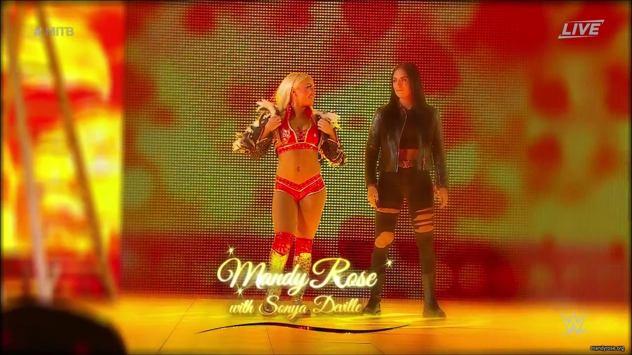 WWE_Money_In_The_Bank_2019_PPV_720p_WEB_h264-HEEL_mp42210.jpg