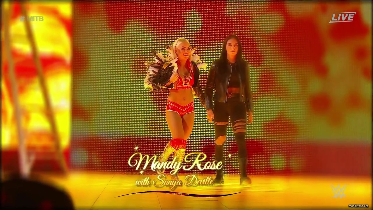 WWE_Money_In_The_Bank_2019_PPV_720p_WEB_h264-HEEL_mp42211.jpg