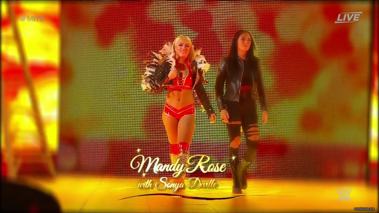 WWE_Money_In_The_Bank_2019_PPV_720p_WEB_h264-HEEL_mp42212.jpg