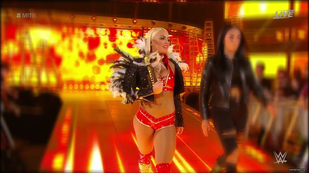WWE_Money_In_The_Bank_2019_PPV_720p_WEB_h264-HEEL_mp42221.jpg