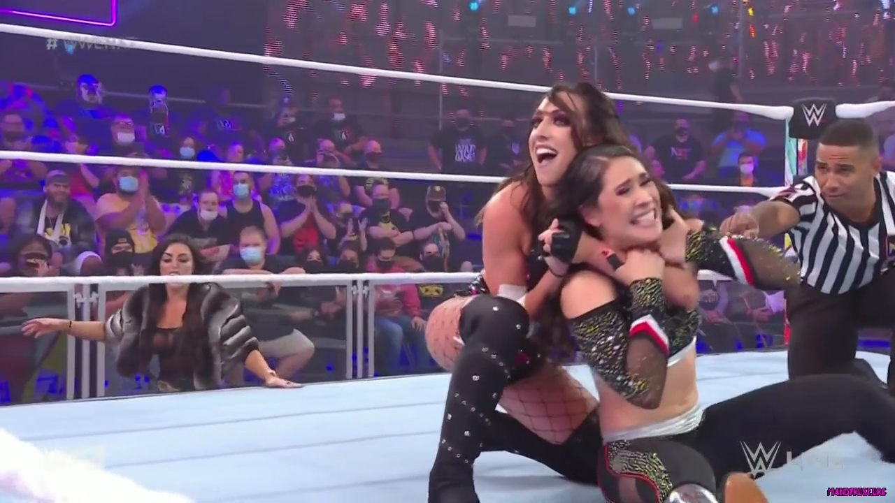 WWE_NXT_2_0_2021_12_07_720p_HDTV_x264-NWCHD_mp40968.jpg