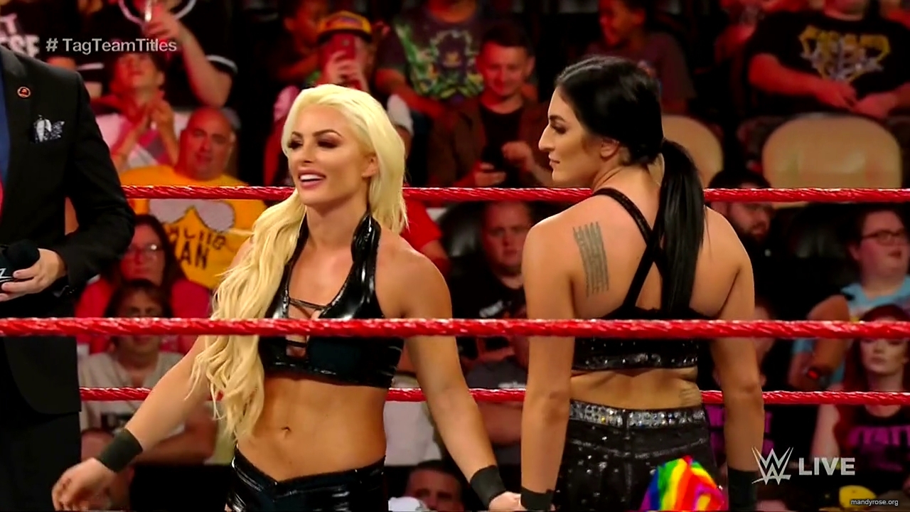 WWE_RAW_2019_08_05_720p_HDTV_x264-Star_mkv2653.jpg