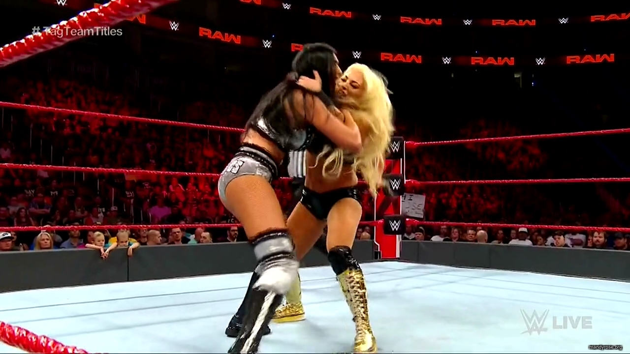 WWE_RAW_2019_08_05_720p_HDTV_x264-Star_mkv2808.jpg