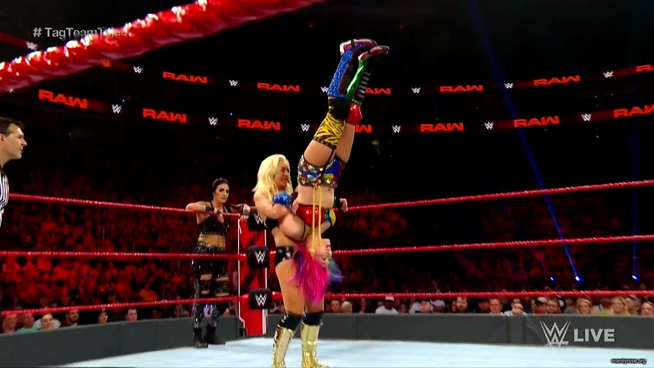 WWE_RAW_2019_08_05_720p_HDTV_x264-Star_mkv3115.jpg