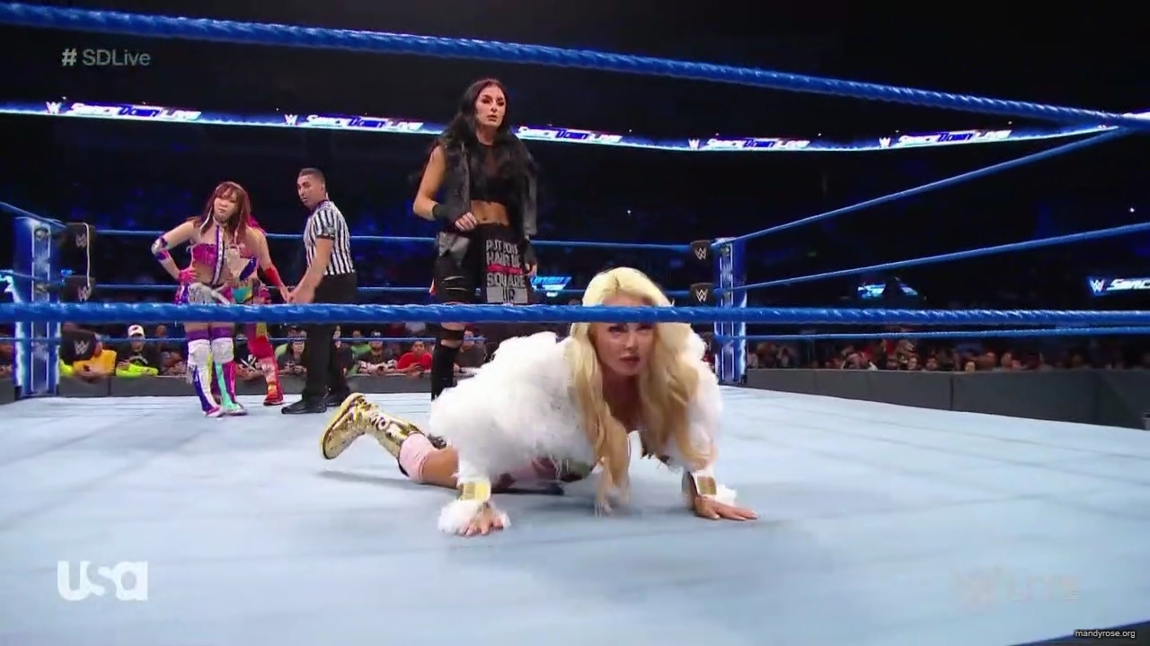 WWE_SmackDown_2019_09_24_720p_WEB_h264-HEEL_mp41884.jpg