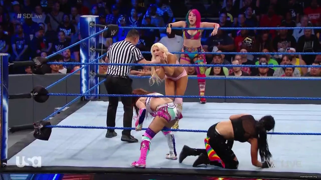 WWE_SmackDown_2019_09_24_720p_WEB_h264-HEEL_mp41984.jpg