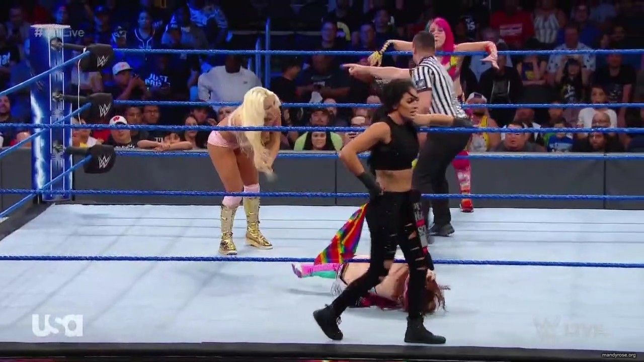 WWE_SmackDown_2019_09_24_720p_WEB_h264-HEEL_mp41987.jpg