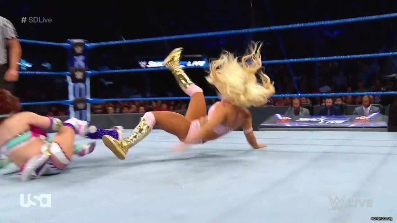 WWE_SmackDown_2019_09_24_720p_WEB_h264-HEEL_mp42026.jpg