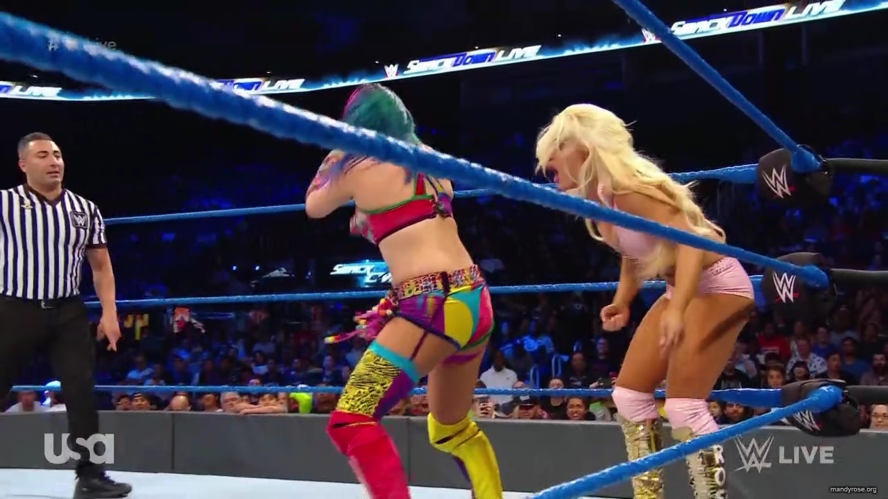 WWE_SmackDown_2019_09_24_720p_WEB_h264-HEEL_mp42042.jpg