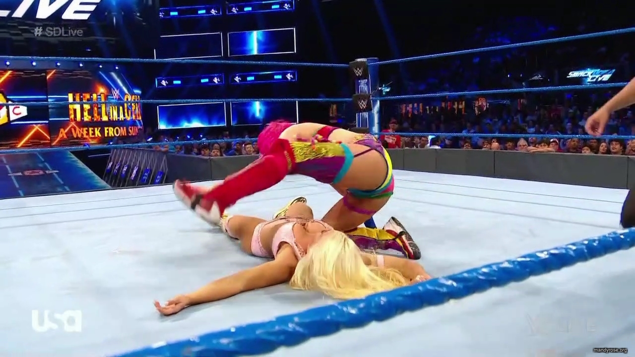 WWE_SmackDown_2019_09_24_720p_WEB_h264-HEEL_mp42053.jpg