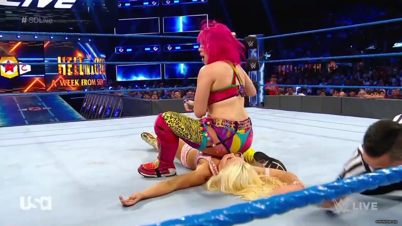 WWE_SmackDown_2019_09_24_720p_WEB_h264-HEEL_mp42054.jpg