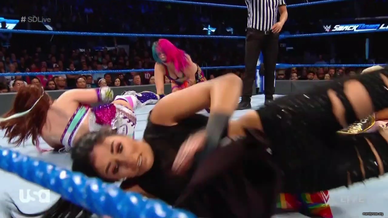 WWE_SmackDown_2019_09_24_720p_WEB_h264-HEEL_mp42059.jpg