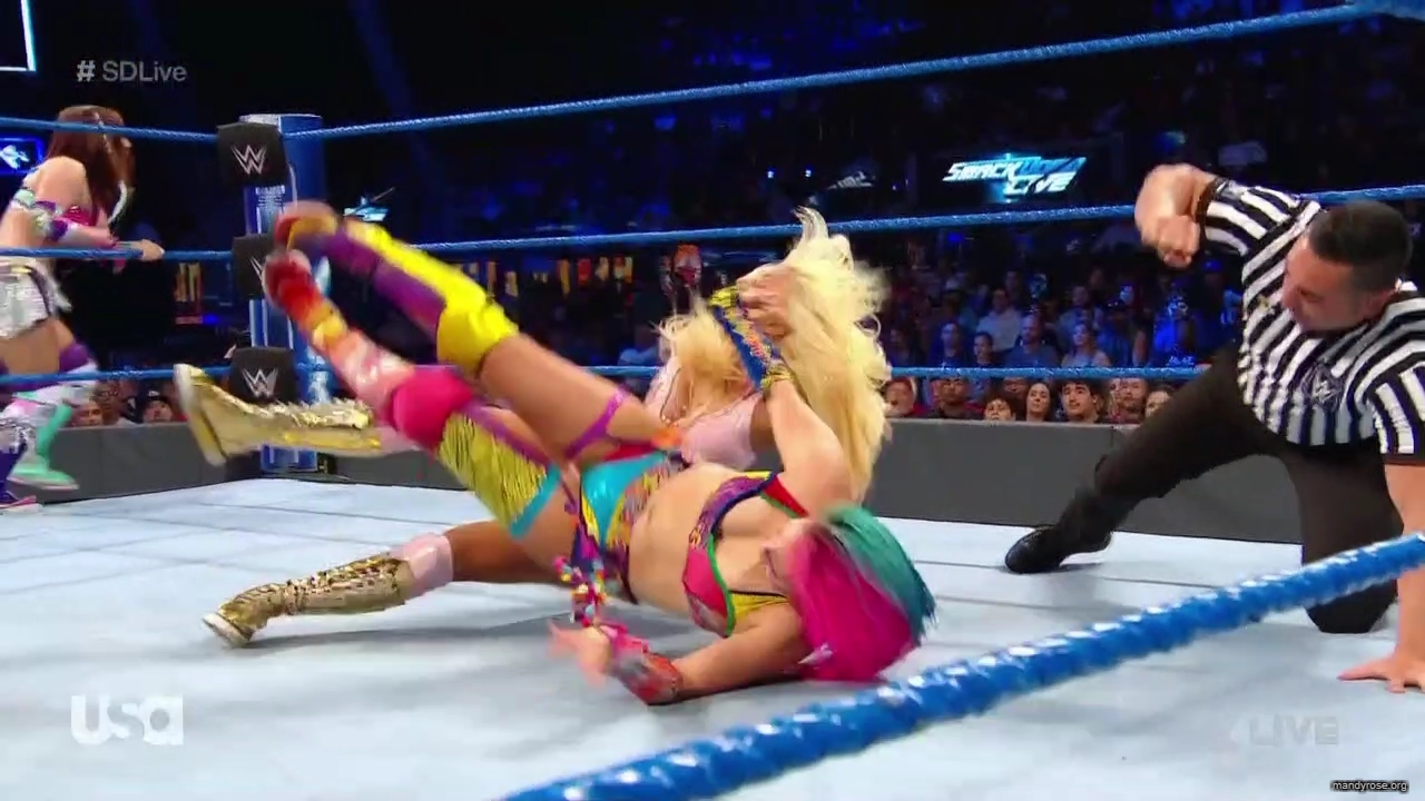 WWE_SmackDown_2019_09_24_720p_WEB_h264-HEEL_mp42065.jpg