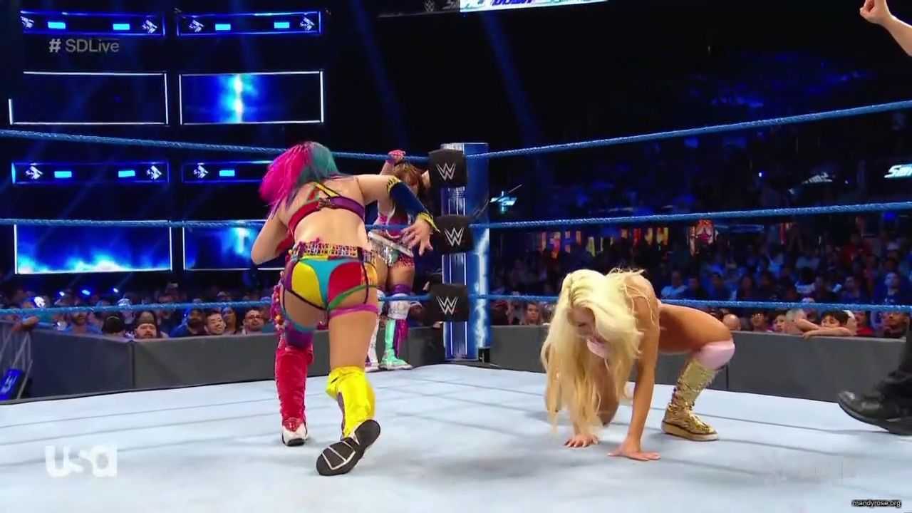 WWE_SmackDown_2019_09_24_720p_WEB_h264-HEEL_mp42067.jpg