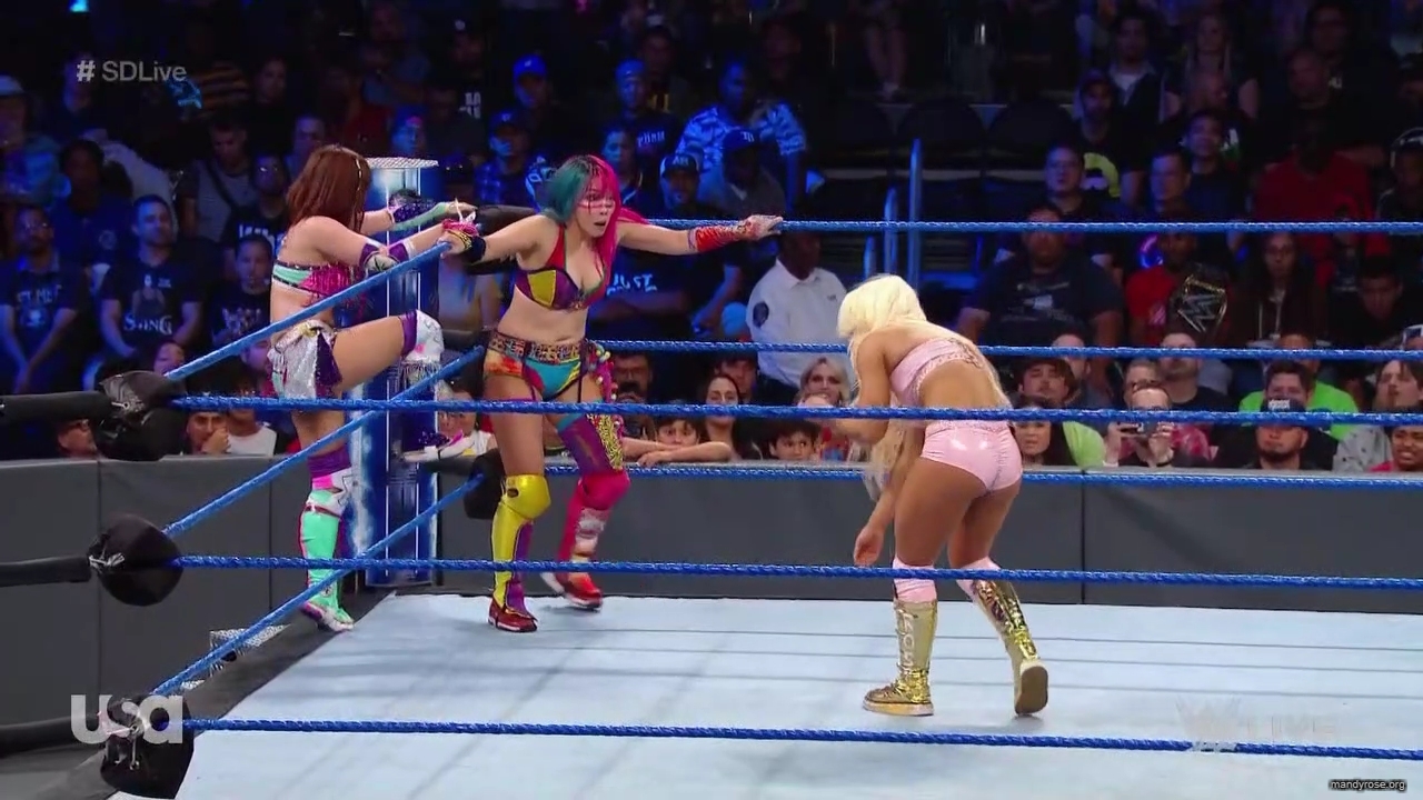 WWE_SmackDown_2019_09_24_720p_WEB_h264-HEEL_mp42071.jpg