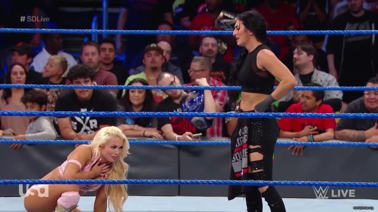 WWE_SmackDown_2019_09_24_720p_WEB_h264-HEEL_mp42114.jpg