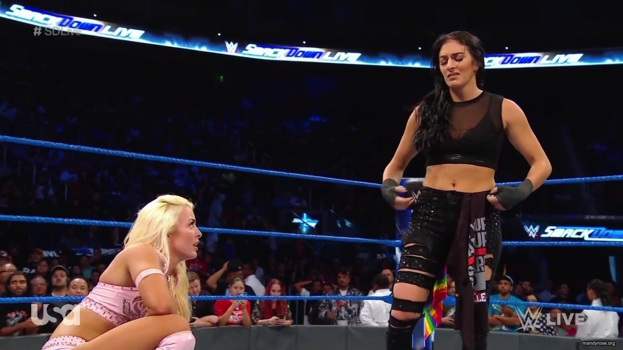 WWE_SmackDown_2019_09_24_720p_WEB_h264-HEEL_mp42119.jpg