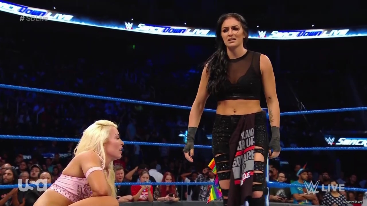 WWE_SmackDown_2019_09_24_720p_WEB_h264-HEEL_mp42120.jpg