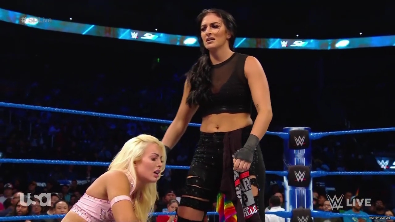 WWE_SmackDown_2019_09_24_720p_WEB_h264-HEEL_mp42121.jpg