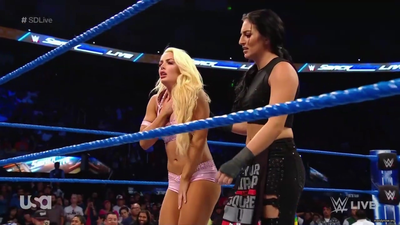 WWE_SmackDown_2019_09_24_720p_WEB_h264-HEEL_mp42124.jpg