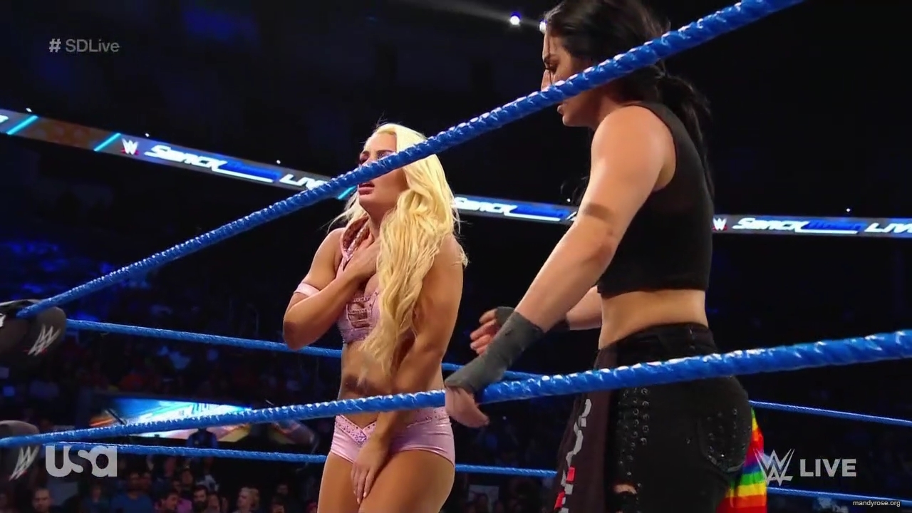 WWE_SmackDown_2019_09_24_720p_WEB_h264-HEEL_mp42125.jpg