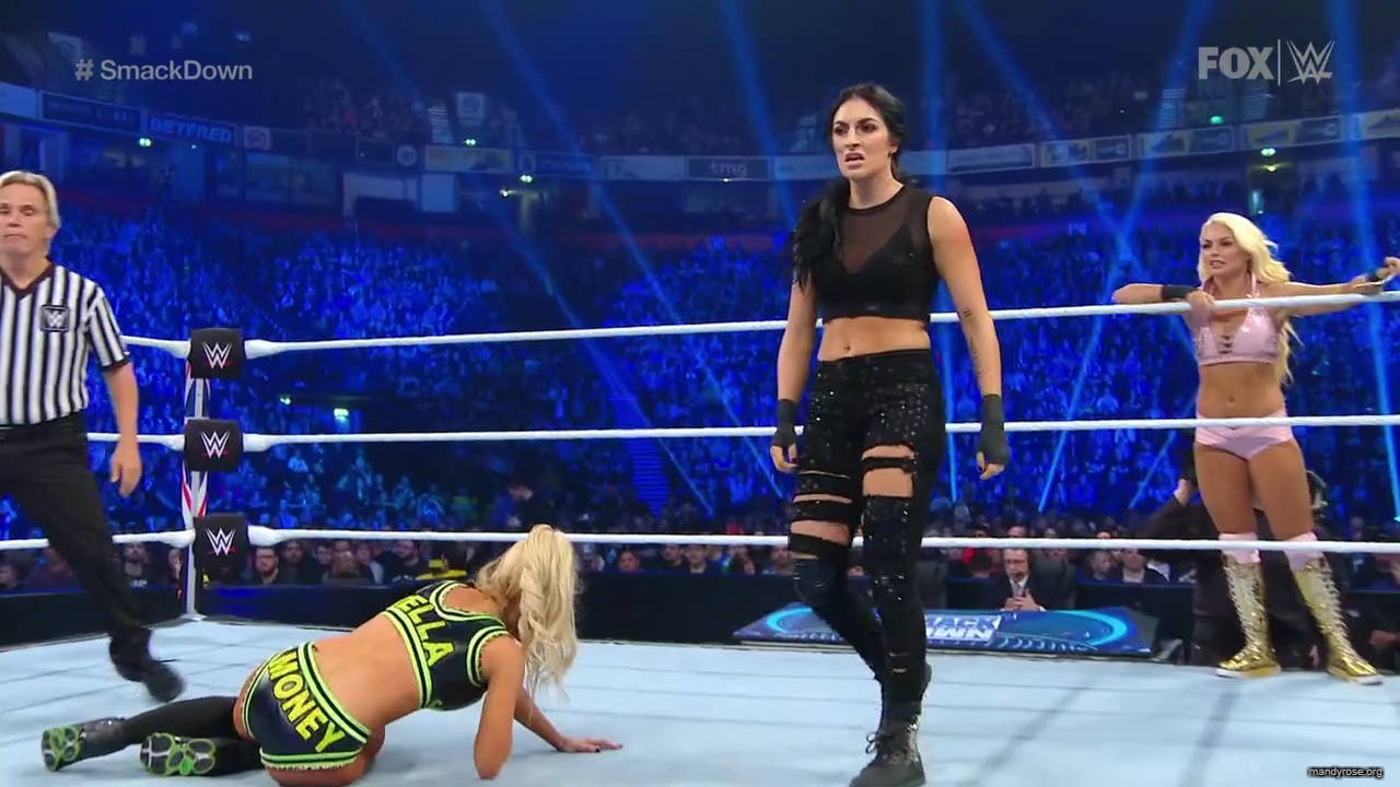 WWE_SmackDown_2019_11_08_720p_WEB_h264-HEEL_mp41481.jpg