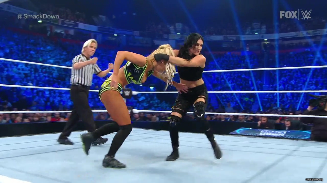 WWE_SmackDown_2019_11_08_720p_WEB_h264-HEEL_mp41504.jpg