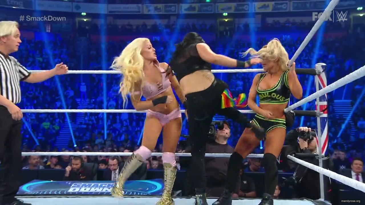 WWE_SmackDown_2019_11_08_720p_WEB_h264-HEEL_mp41508.jpg