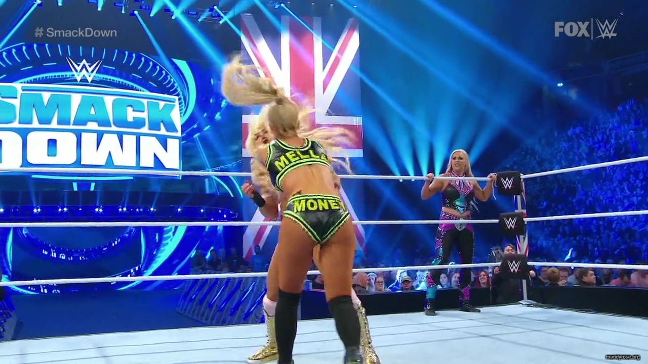 WWE_SmackDown_2019_11_08_720p_WEB_h264-HEEL_mp41539.jpg