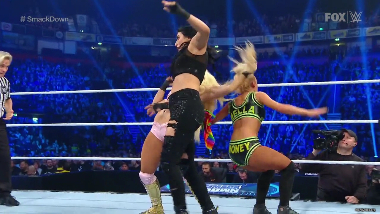 WWE_SmackDown_2019_11_08_720p_WEB_h264-HEEL_mp41572.jpg