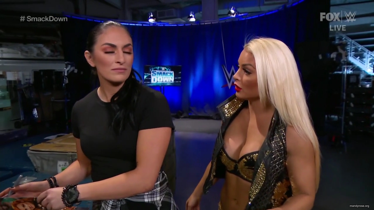 WWE_SmackDown_2019_12_27_720p_WEB_h264-HEEL_mp40941.jpg