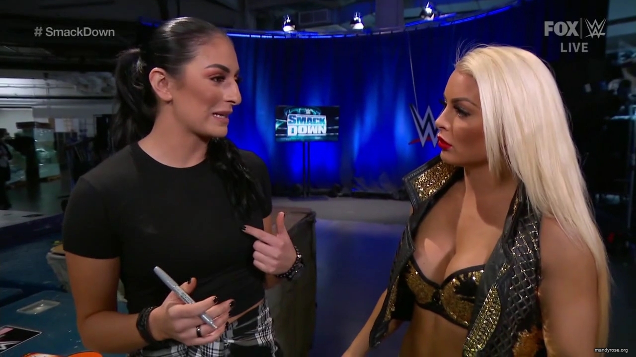 WWE_SmackDown_2019_12_27_720p_WEB_h264-HEEL_mp40943.jpg