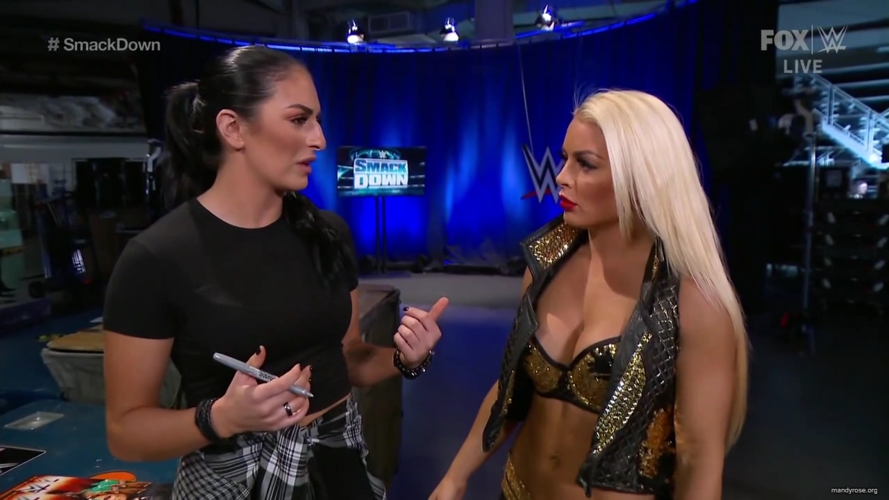 WWE_SmackDown_2019_12_27_720p_WEB_h264-HEEL_mp40946.jpg