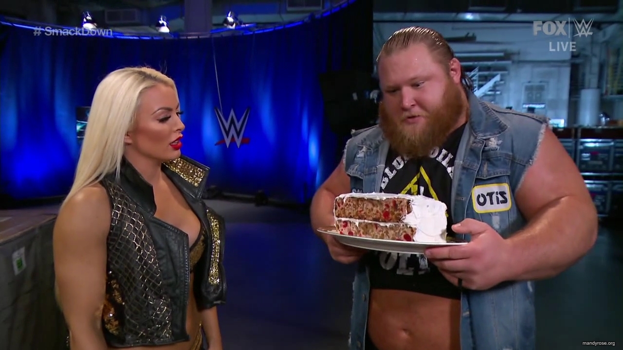 WWE_SmackDown_2019_12_27_720p_WEB_h264-HEEL_mp40969.jpg