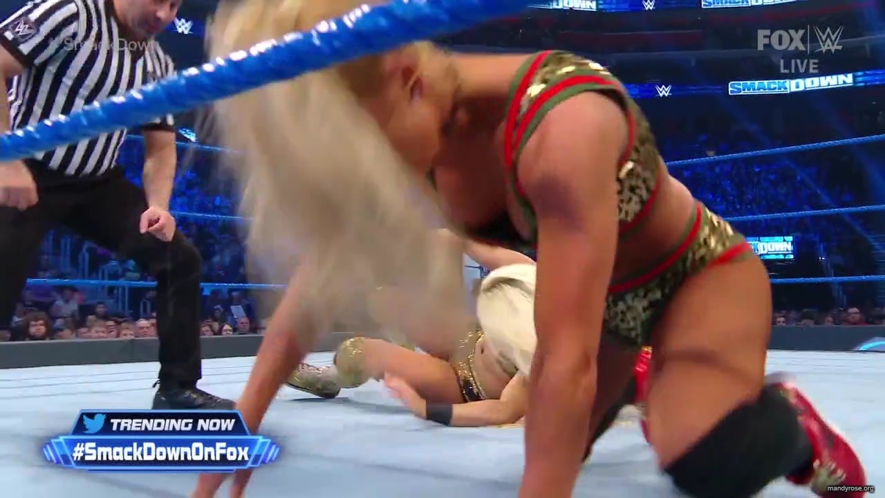 WWE_SmackDown_2019_12_27_720p_WEB_h264-HEEL_mp41312.jpg