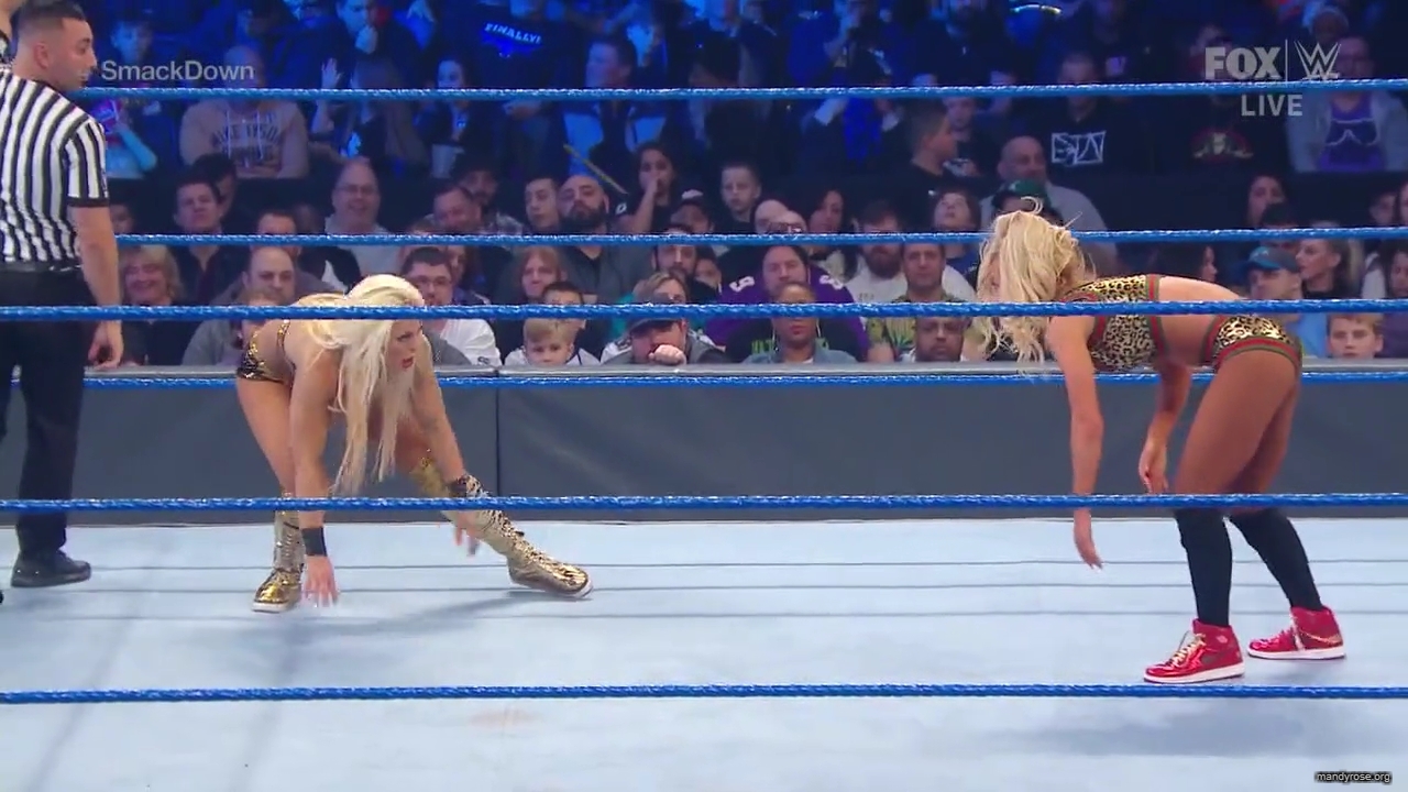 WWE_SmackDown_2019_12_27_720p_WEB_h264-HEEL_mp41376.jpg