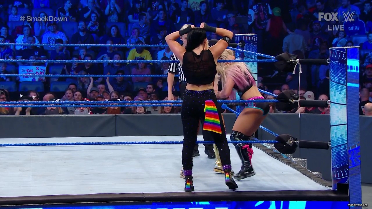 WWE_SmackDown_2020_01_31_720p_WEB_h264-HEEL_mp41682.jpg