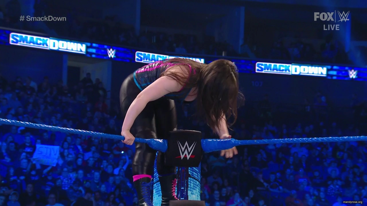 WWE_SmackDown_2020_01_31_720p_WEB_h264-HEEL_mp41821.jpg