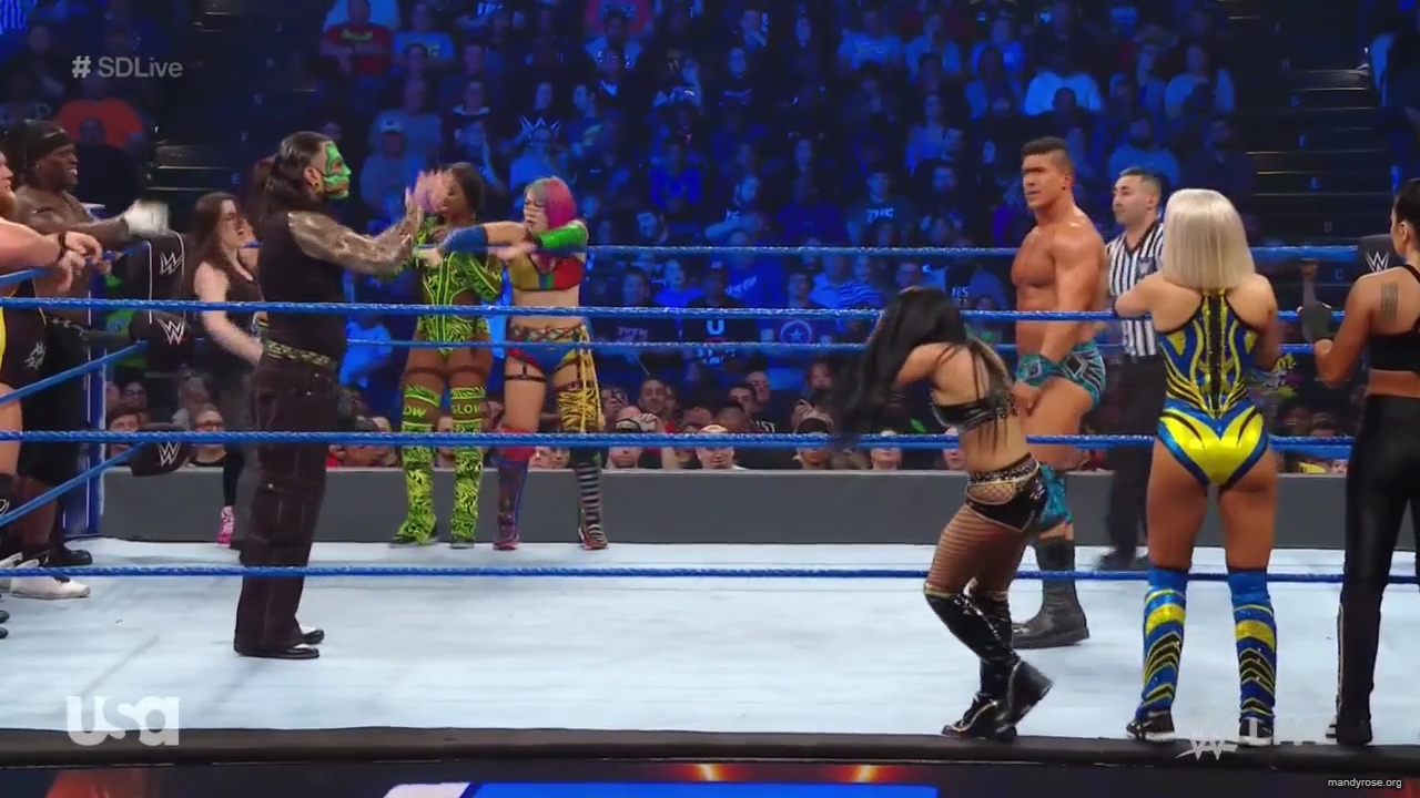 WWE_SmackDown_Live_2019_04_02_720p_HDTV_x264-NWCHD_mp40985.jpg