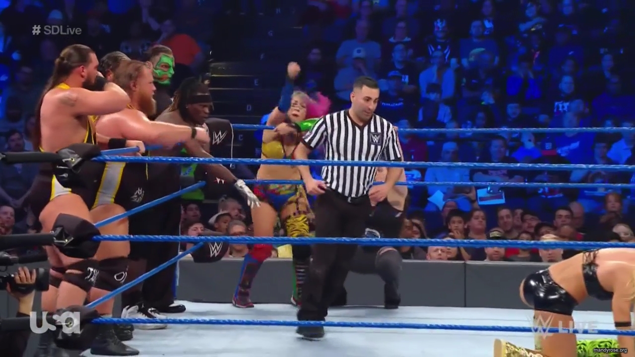 WWE_SmackDown_Live_2019_04_02_720p_HDTV_x264-NWCHD_mp41075.jpg