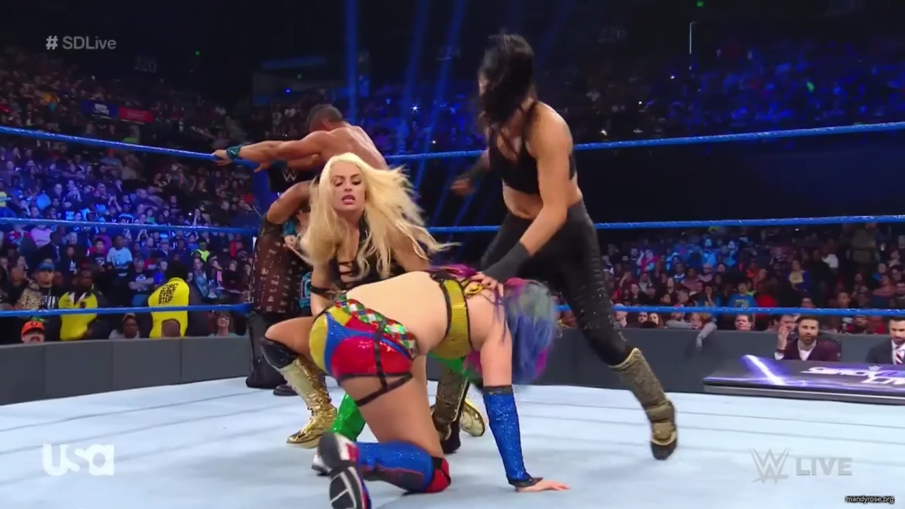 WWE_SmackDown_Live_2019_04_02_720p_HDTV_x264-NWCHD_mp41176.jpg