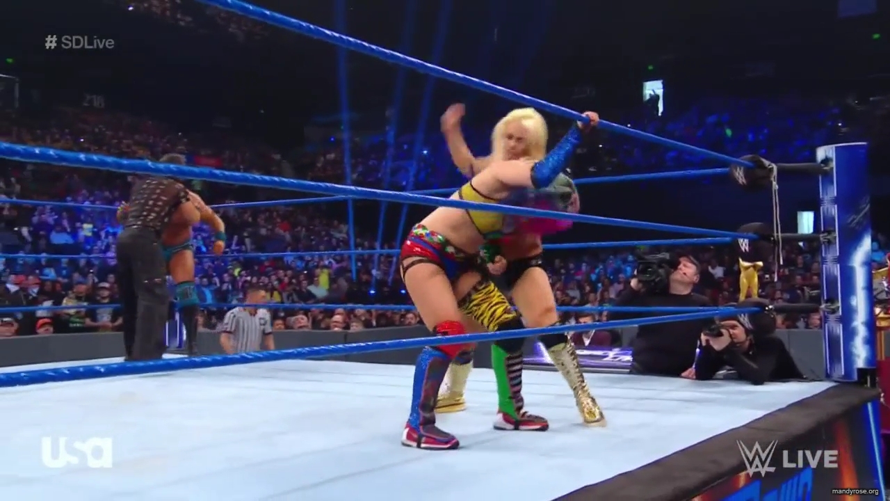 WWE_SmackDown_Live_2019_04_02_720p_HDTV_x264-NWCHD_mp41195.jpg