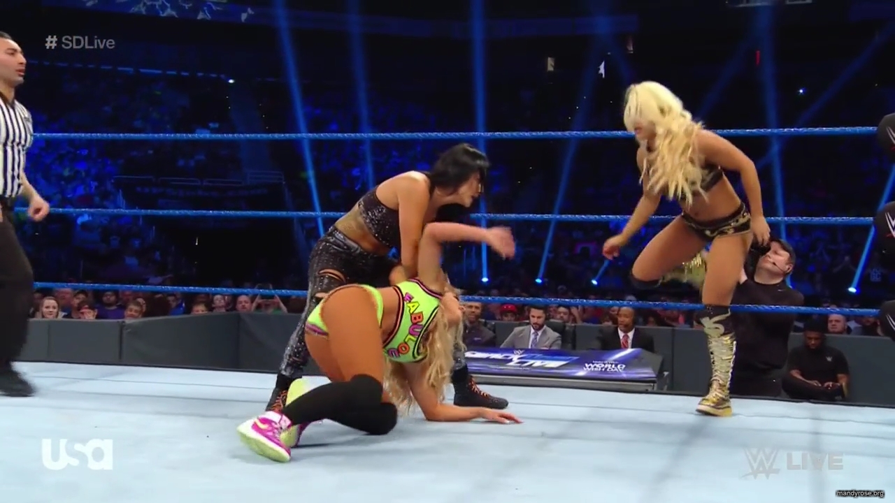 WWE_SmackDown_Live_2019_05_07_720p_HDTV_x264-NWCHD_mp40169.jpg